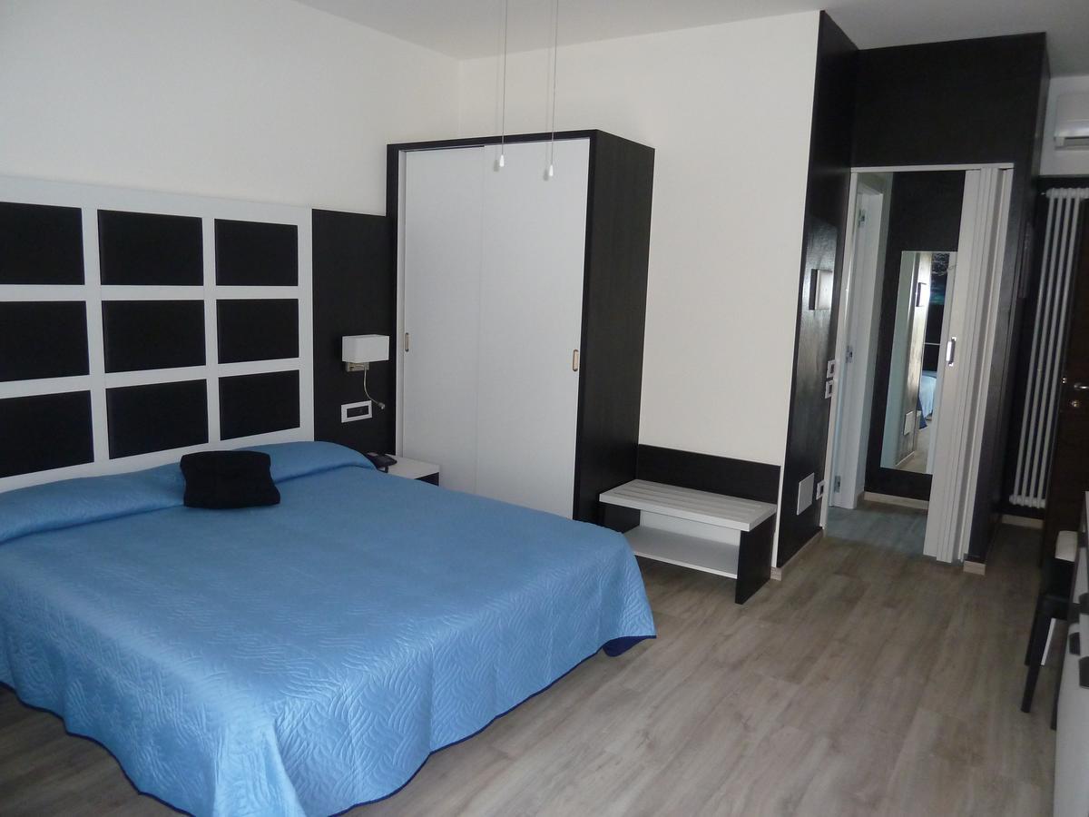 Albergo Casa Este 브렌조네 술 가르다 외부 사진